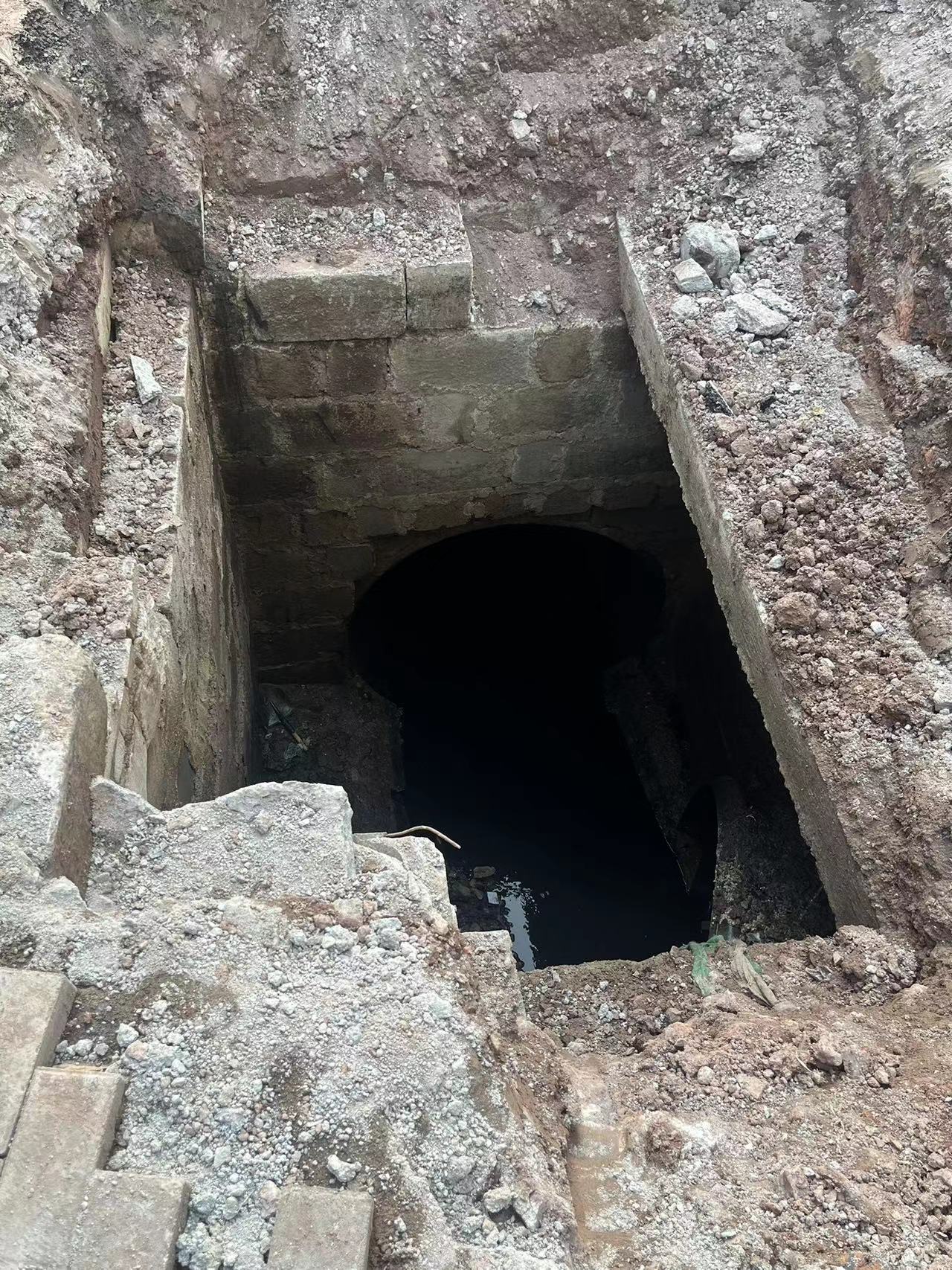 2023.5 重庆 DN1800 抢险工程